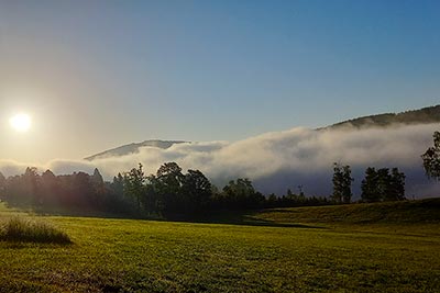 Sanft hebt sich der Morgennebel - ein herrlicher Start in den Tag