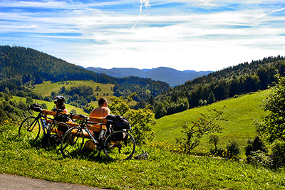 Die Landschaft auf dem Fahrrad erkunden...