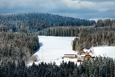 Der Weberhof ist in ein weißes Kleid gehüllt
